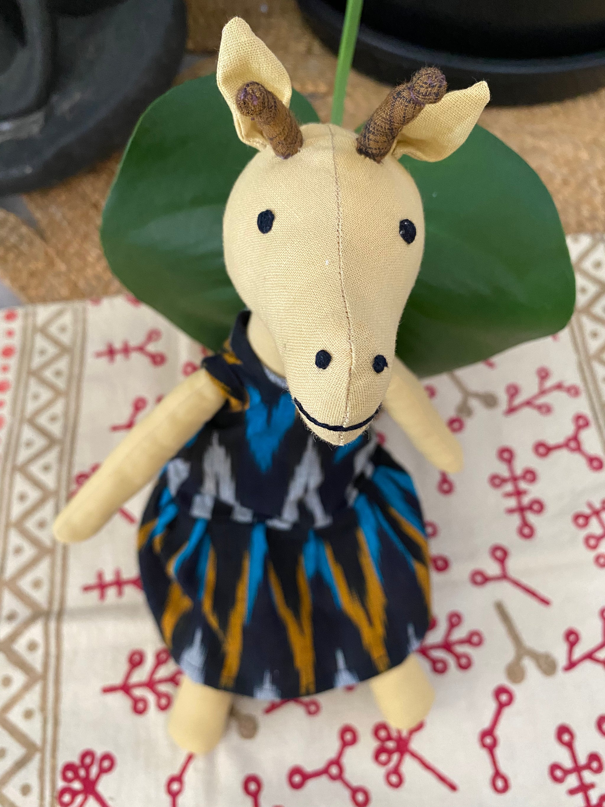 Gertie the Giraffe – Soft Toy in Dress – Fair Trade (Sasha India)