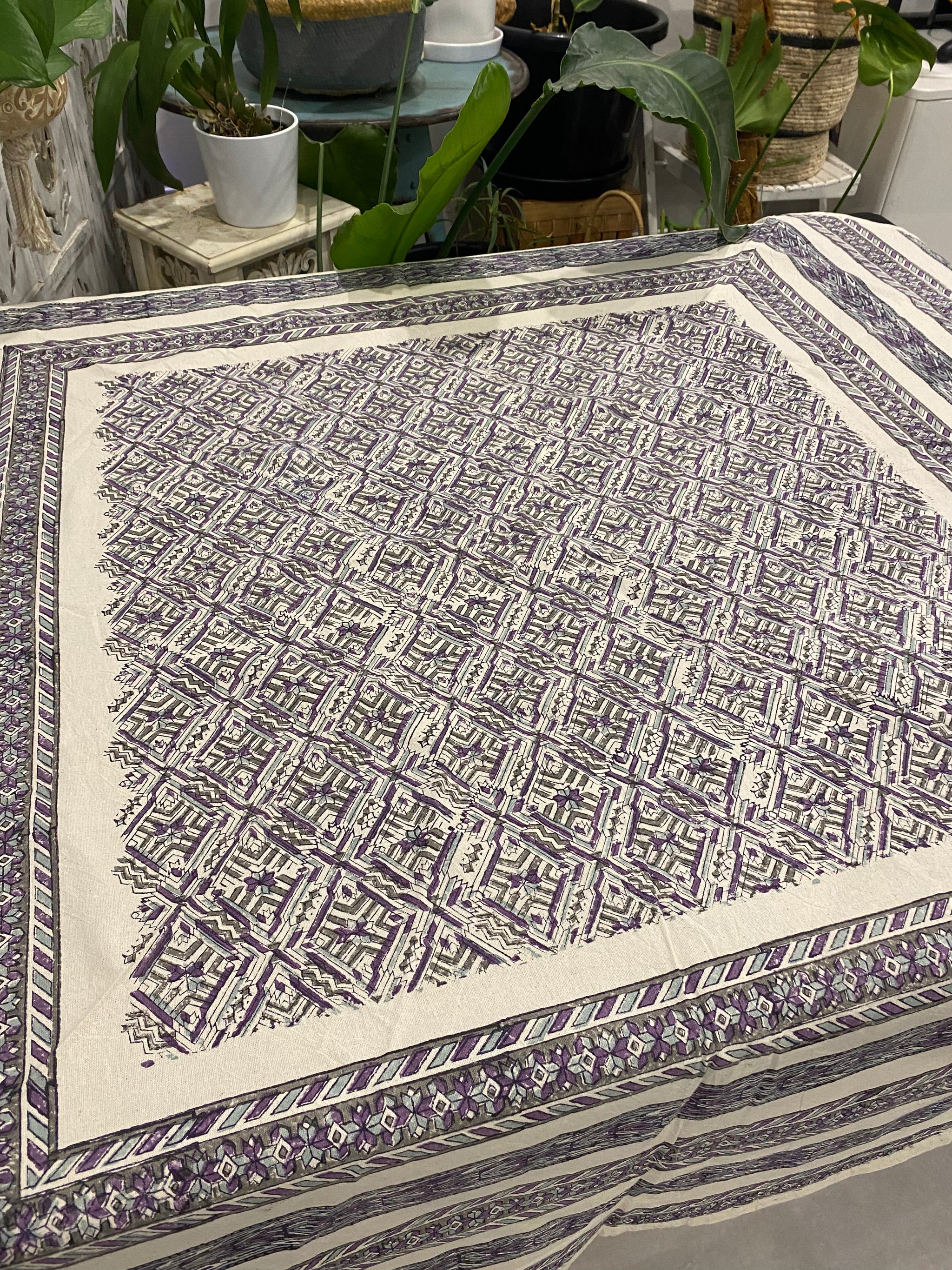 Geometric Calm Round Tablecloth โ 160cm Handwoven Cotton โ Fair Trade (Sasha India)
