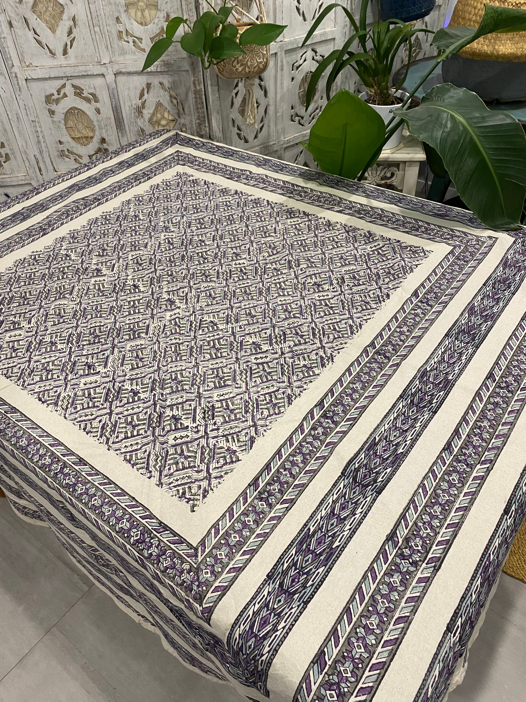 Geometric Calm Round Tablecloth โ 160cm Handwoven Cotton โ Fair Trade (Sasha India)