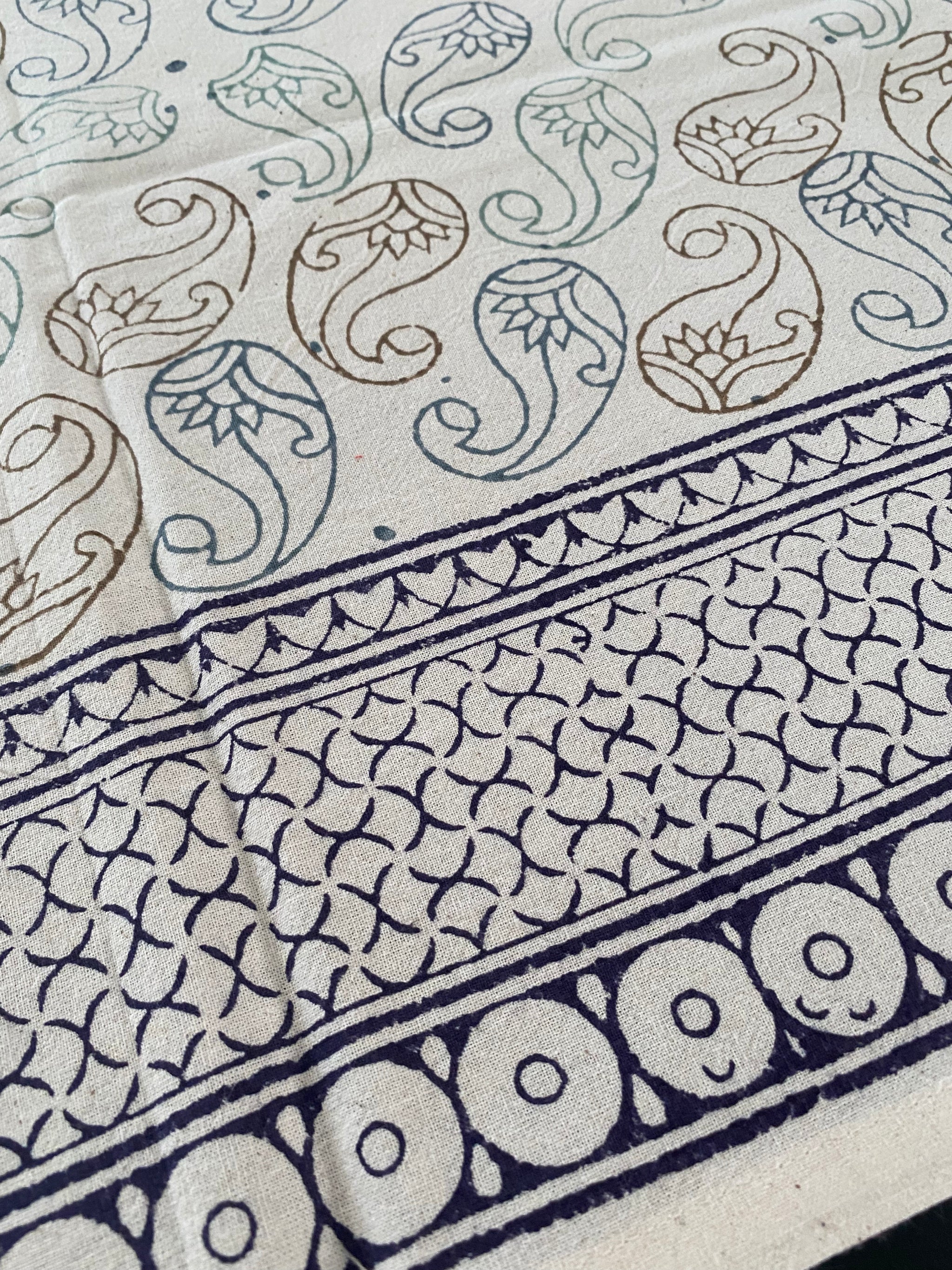 Paisley Breeze Square Tablecloth – 100cm Handwoven Cotton – Fair Trade (Sasha India)