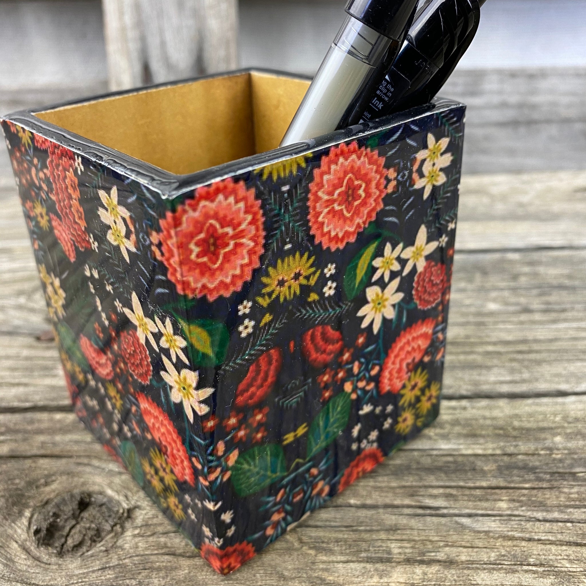 Fair Trade Ethical Pen Holder Flower Design