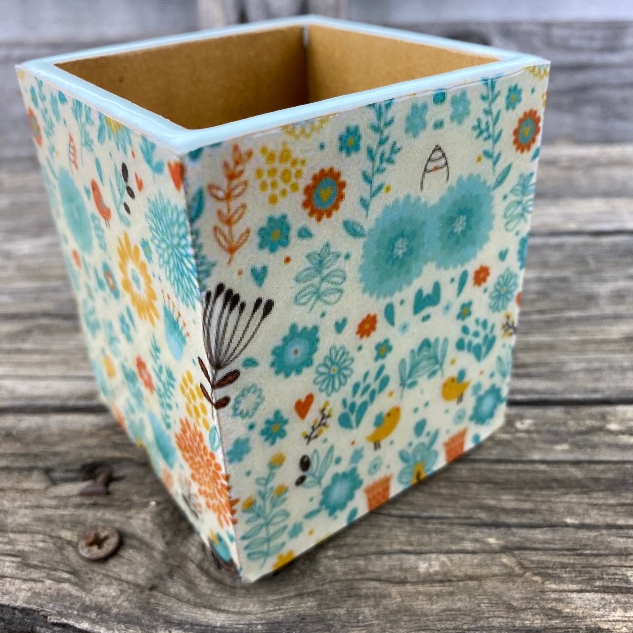 Fair Trade Ethical Pen Holder Flower Design