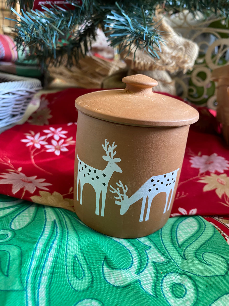 Christmas Deer Terracotta Soy Candle – Fair Trade, Hand Painted Pot with Lid (Silence India)