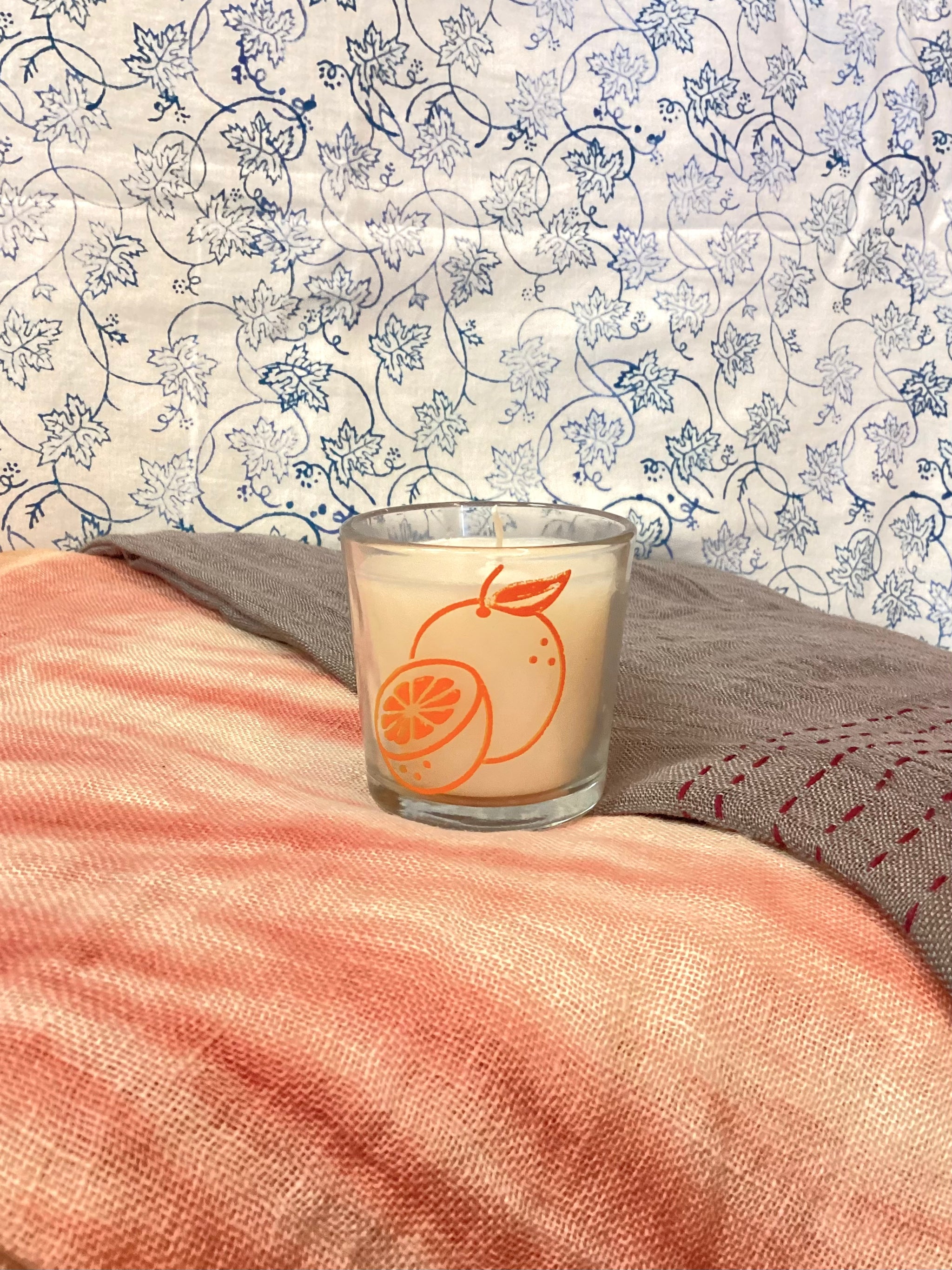 Happy Orange Small Soy Candle – Fair Trade, Hand Painted Shot Glass (Silence India)