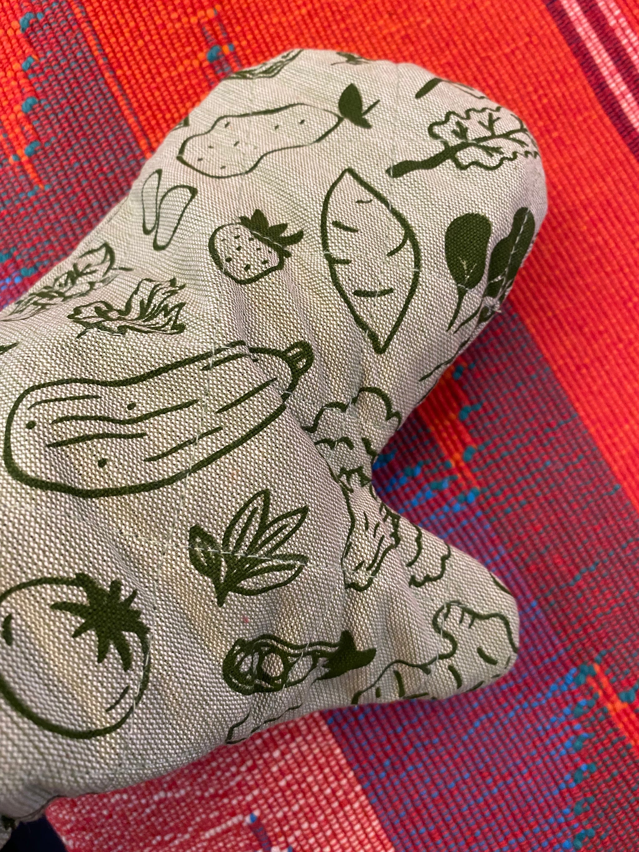 Green Vegetable Oven Mitt – Fair Trade Handwoven Cotton Oven Glove (Nepal)