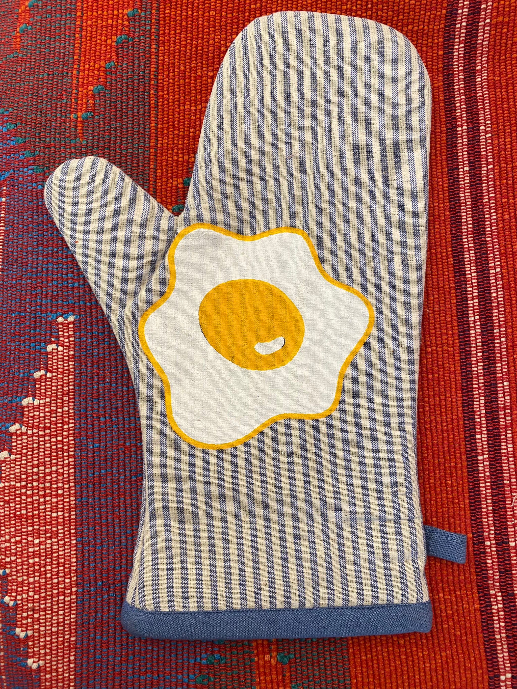 Fried Egg Oven Mitt – Fair Trade Handwoven Cotton Oven Glove (Nepal)
