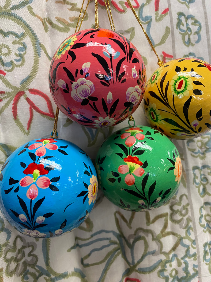 Hand Painted Paper Mache Bauble Decoration – Fair Trade Kashmiri Christmas Ornament - Garden Design