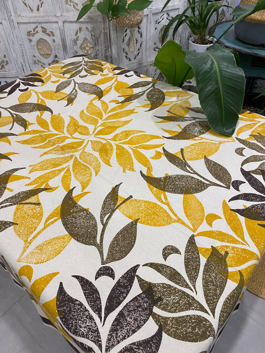 Golden Leaf Round Tablecloth – 160cm Handwoven Cotton – Fair Trade (Sasha India)