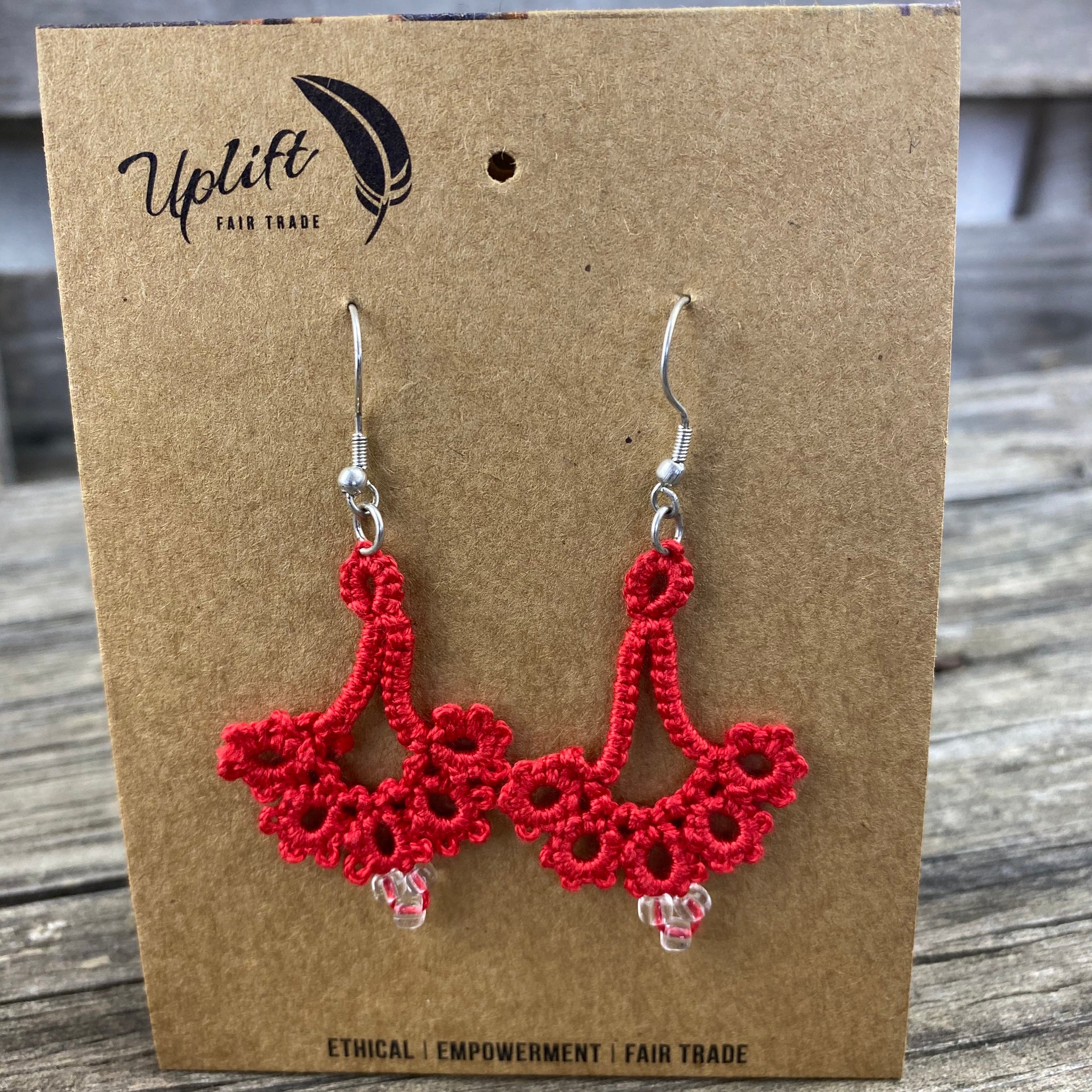 Red  fan-shaped tatted earrings with 3 small beads. 