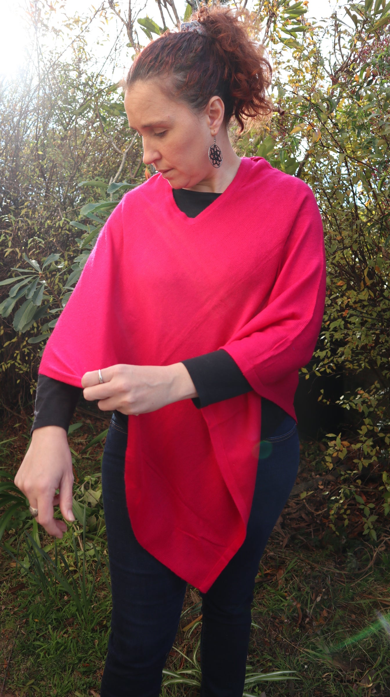 V neck cashmere poncho in pink colouring