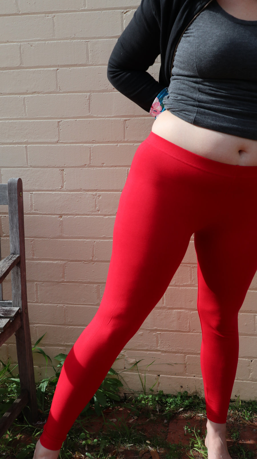 Organic Cotton leggings in a bright popping red colour