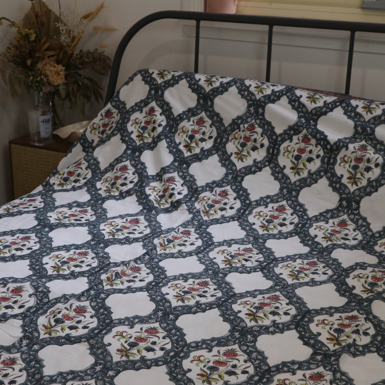 Fair Trade Organic Floral Lacework Reversible Bedcover/ Dohar